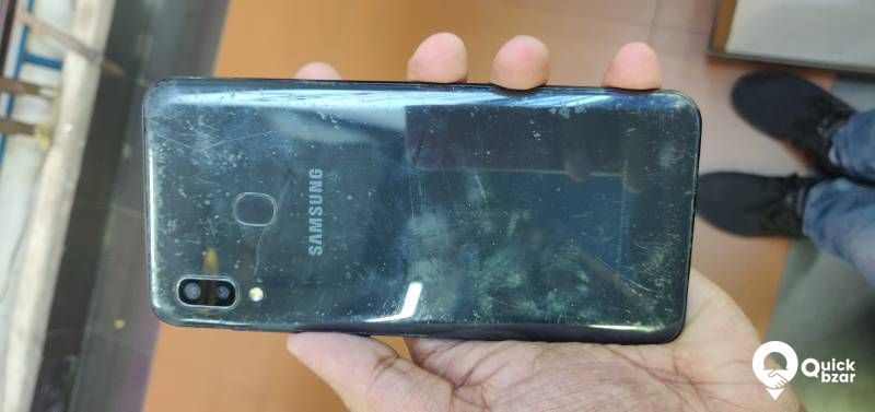 SAMSUNG A20  3GB 32GB