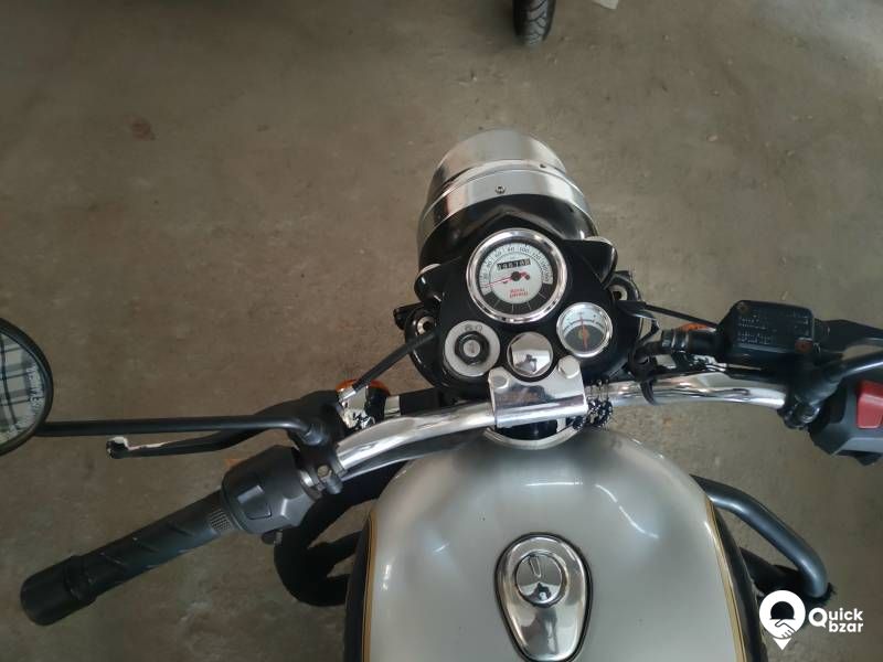 Classic 350 Silver And Black