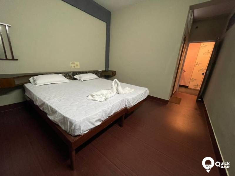 room for daily rent manjalikulam Road Thampanoor