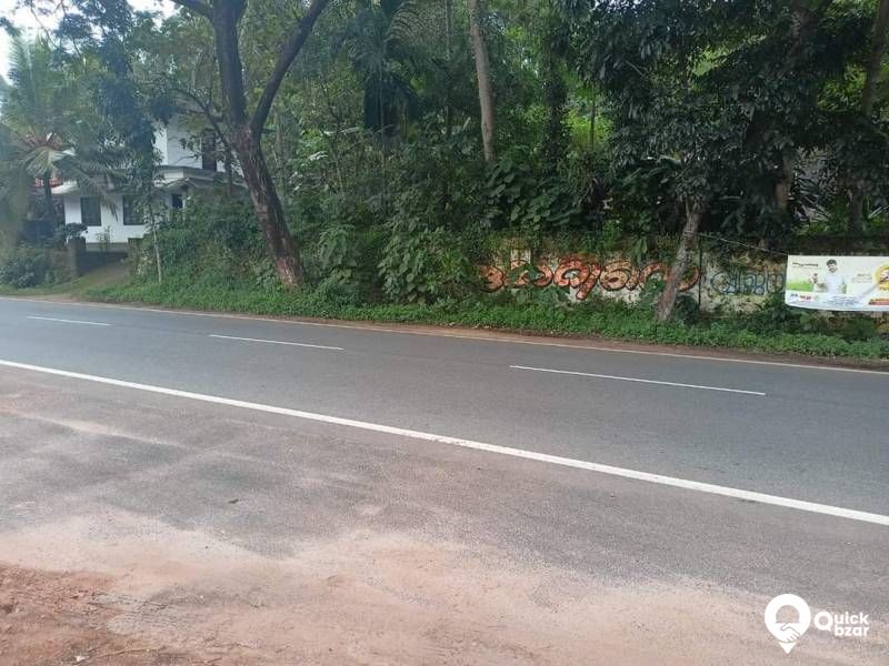 5 cent land & 1750 sq. ft house for sales @ Kumbazha (Eetimootilpadi)